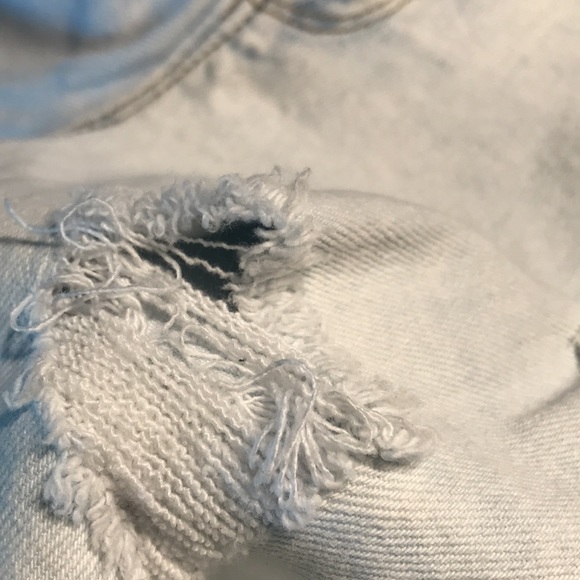 Old Navy Super Skinny Distressed High Rise Rockstar Jeans - Picture 13 of 13